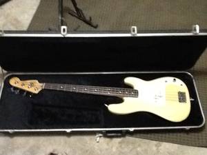 Fender precision bass