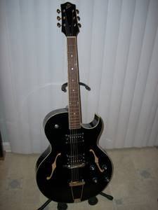 The Loar Archtop Guitar - Like New (Jeffersonville, IN)