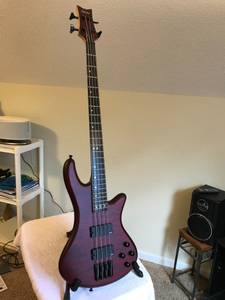 Schecter Stiletto Custom 4 Bass (lexington sc)