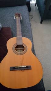 Classical acoustic student guitar (Raleigh)