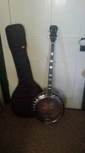 Harmony Double Eagle banjo with gig bag (Evington)