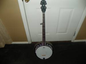 Beautiful Alvarez 5 String Banjo With Hardshell Case (Okolona)