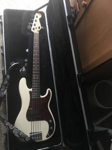 Fender Precision Bass 5 String USA (Greenwood)