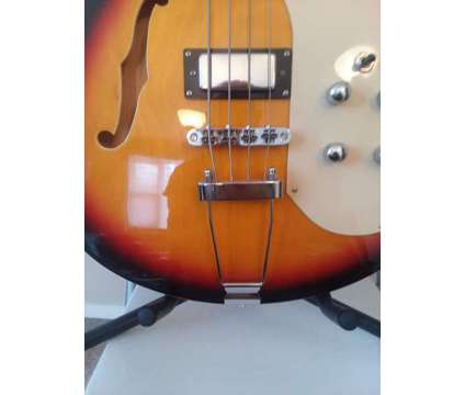 Waterstone Semi-Hollow bass