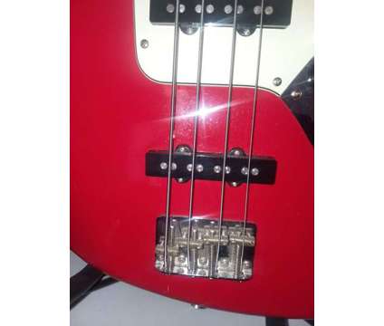 Fender Fire Red Jaguar bass