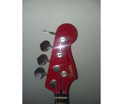 Fender Fire Red Jaguar bass