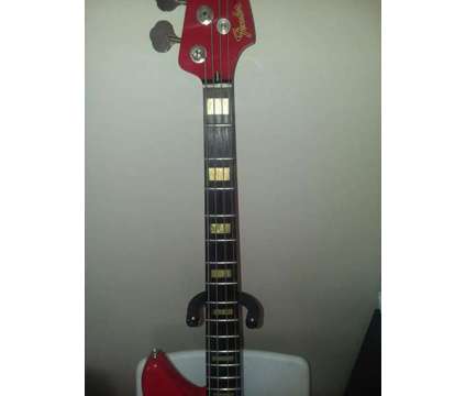 Fender Fire Red Jaguar bass