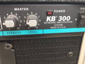 Peavey KB300 keyboard amp (Barbourville)