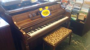 Console Piano w Bench Local Delivery Included (Greenwood)