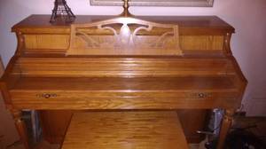 Wurlitzer Piano (Apple Valley)