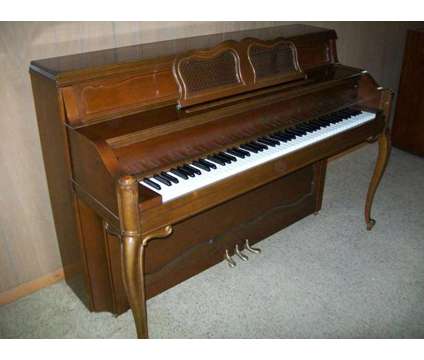 Beautiful Everett Console Piano