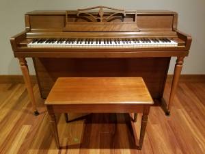 FREE PIANO (Maquoketa)