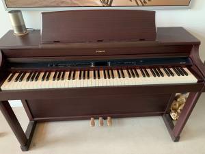 Roland HP 207 Digital KeyBoard-Grand Piano Sound! (Long Beach)