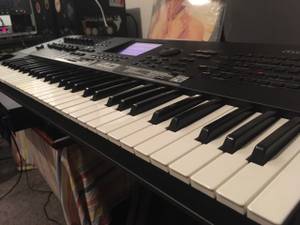 Yamaha XF6 MOTIF Synth / Keyboard Music Production Workstation Bundle (Buffalo)