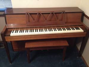 Piano (Hobart, OK)