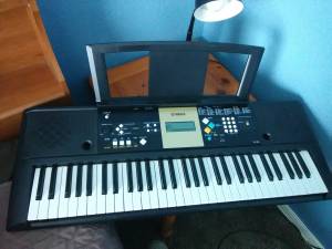 Keyboard, Yamaha YPT-220 (Las Cruces)
