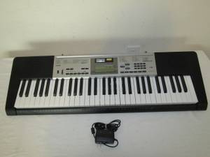 Casio LK-175 Lighted Keys Portable Keyboard 61-Key (Normandy/Chaffee)