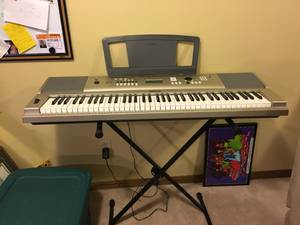 Yamaha YPG-235 76-Key Portable Grand Keyboard (North Liberty)