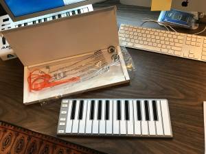 CME Xkey-25 MIDI keyboard (Durham/9th Street)