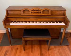 Kimball Whitney Spinet Piano (2222 Beaver Dam Rd)