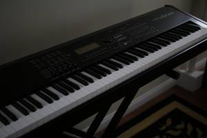 S90 ES Synthesizer & Digital Piano w/ Stand & Pedal (Longfellow area)