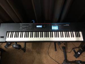 Roland JUNO-DS88 88-key Synthesizer (columbia SC)