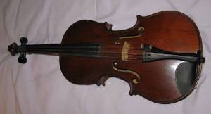 Early 1940s Gibson violin (Seattle)