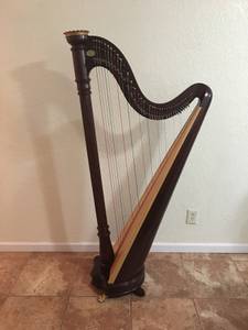 Beautiful Lyon & Healy Prelude Lever Harp (Billings)