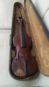 Very, Very old Violin (SW Okc)