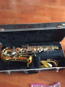 bundy alto sax (Beatrice)
