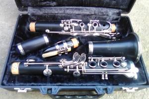 Armstrong USA Clarinet @armando93223 (Visalia)