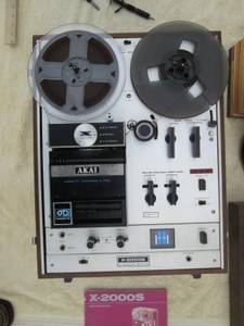 Akai X-2000S Reel-to-Reel Tape Recorder with Many Accessories (Panama City)