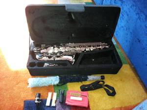 LIKE NEW! Slade Student alto saxophone designed by USA (Derwood)