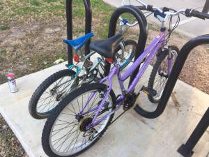 Woman's 21-speed mountain bike Magna Excellent condition Purple w/LOCK (Cedar