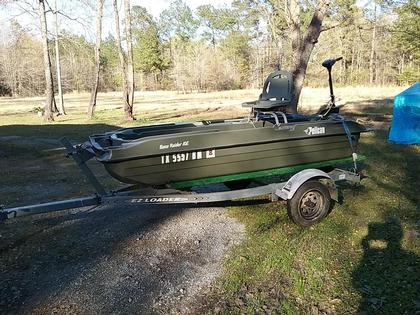 10 Pelican 2-man fishing boat