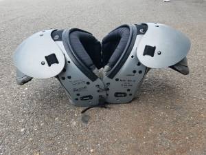 youth football pads 70-100 pounds (Roy, Utah)