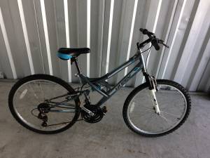 MOUNTAIN BIKE (Shimano Huffy / Trail Runner ) Need Repair (Southside,Jax