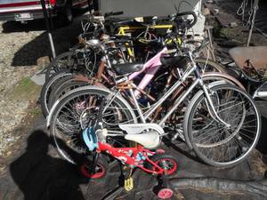 8 adult &1 little kids bikes. They are sold as a lot (North Andover)