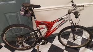 Mongoose XR100 Mountain Bike (Landover Md)