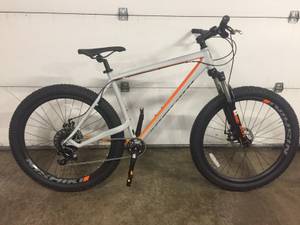 New Nishiki Colorado comp 27.5 Mountain bike (Joliet)