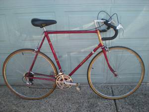Vintage Schwinn Traveler 12 Speed Road Bike/Looks Good & Rides Great (SW