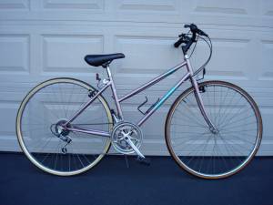 1990s RALEIGH Capri 12 speed road bike 44cm (Plymouth (just off 394)