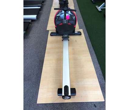 Life Fitness GX Rower - Floor Model