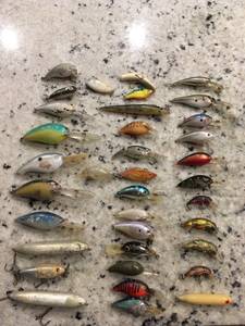 36 fishing lures (reduced) (Grand island)