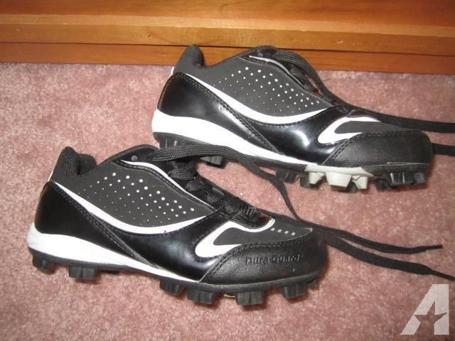little kids Cleats * Baseball Cleats * size 13 * Perfect & Clean !!