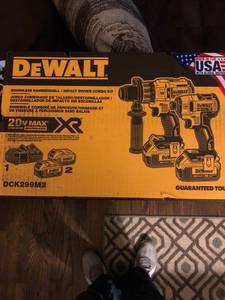 Dewalt xr brushless hammer drill and impact driver combo (West Columbus)