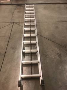 24' Aluminum Extension Ladder (Las Vegas)