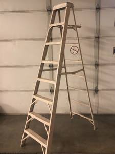 8' Aluminum Step Ladder (Las Vegas)