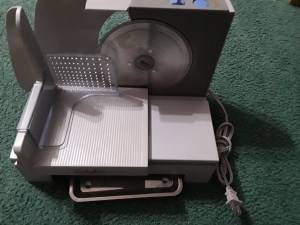 Cabela's meat slicer. Like new (Pine Level)