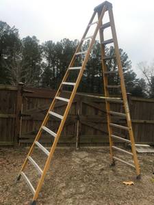 12 ladders (Fuquay Varina)
